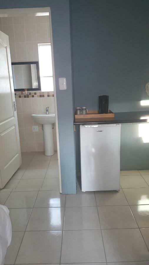 Silver Rest Guesthouse Mafikeng Exterior foto